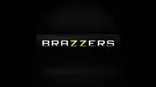 إنذار ديوت: الزوجة المثيرة تمارس جنس جماعي مع الجيران – مشهد كامل