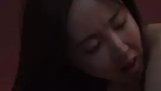 نمرة شقراء تُهيمن عليها فحل عدواني