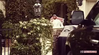 فلم سكس خليجي ينيك مرتو من دون علمها
