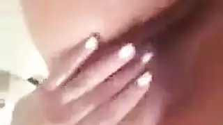 بنت تءخذ حبت تهييج للكس
