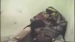 جمة عربية صريحة: أختان مثارتان تفرغان خصيتي معلمهما