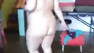 كس سمين يتمزق بواسطة قضيب عملاق