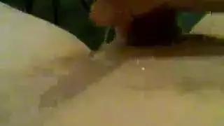 حركة فردية ذكورية: عمل على ذلك القضيب الكبير حتى نافورة مني