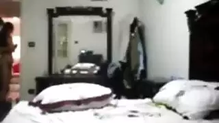 صيد العاهات عبر الإنترنت من أجل فعل شرجي قاس