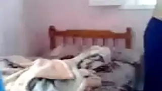 الصديقة المصرية تتوسل للمزيد وهو ينيكها لمدة ساعة كاملة