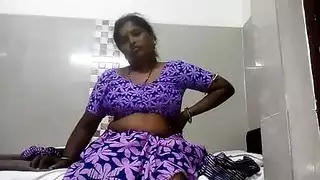مراهقة هاوية تطلب قضيبًا خامًا وصعبًا