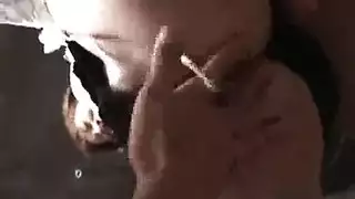 كيف ينزل دم مين عزباء في صوتها فيديو