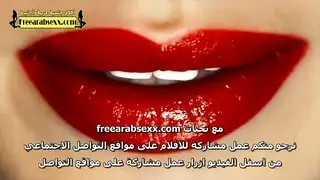 زوجة الأب تغوي صديق الأخ لجلسة جنسية قاسية