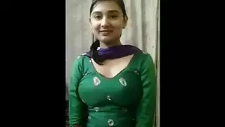 سطس جد مع حفيدته