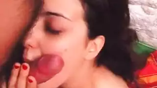 مشهد إباحي: فم وفرج الحبيبة السابقة في العمل
