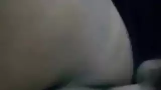 أم عربية ناضجة مكشوفة: حجاب، فم حار، وجنس جماعي عنيف