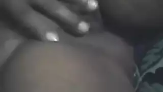جنس فموي و مهبلي خشن مع نجمة سمراء كبيرة الثدي