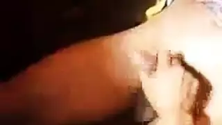 فحول ثملين يستمنون ويغطونها بالسائل المنوي