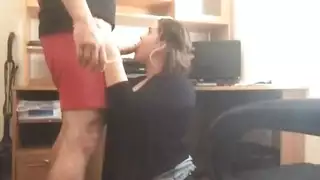زوج يحضر لزوجتة افريقيا ينيكها