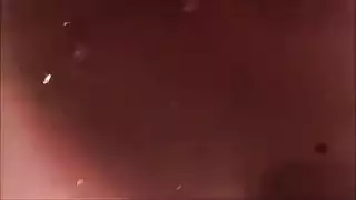 جينا فيراليس تأخذ زميلها في مغامرة إباحية قاسية في الفندق