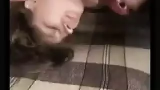 يسمك اخته تتناك من صديقها
