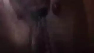 جلسة إيلاج مزدوج للهواة تتحول إلى جماع جماعي لكل الثقوب
