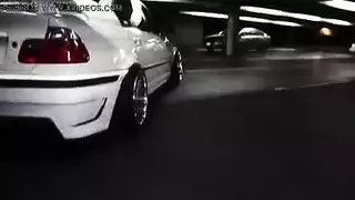 خضوع الشاب الأبيض: شخصية سلطة سوداء تلقحه بعمق