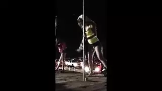  العاهات ذوات العقول القذرة تصرخ خلال هزات الجماع المكثفة في الإباحية الصريحة