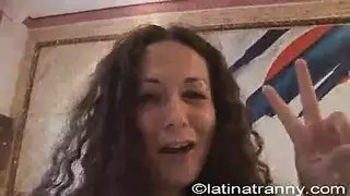 شيميل مسيطرة تتحكم في جنس خشن