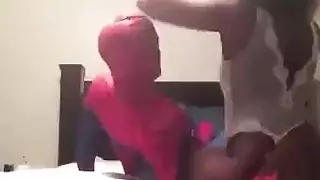 فرج مبلل يقطر كريماً طازجاً