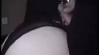 أمهات بريطانيات مدخنات متعطشات للقضيب الصلب للشباب في أوجي