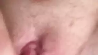 حركة ثنائية خشنة مع أقضاب ضخمة وهزات جماع صارخة