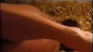 ناتاشا تمتلئ مؤخرتها ثم تنزل على ركبتيها