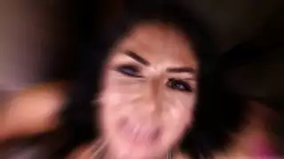 شقراء، سمراء، حمراء – كل شخصياتها تحب البلع العميق