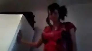 ١٠ قضيب فرنسي غير مختون ينتهك حلقها في فيلم جنس وجه متطرف