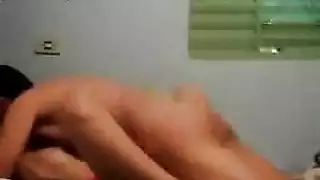 أول شرج لفتاة صغيرة مع قضيب رجل متزوج