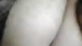ولد ينيك امه و اخواته هندي