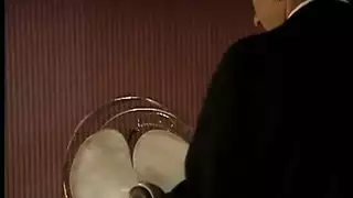 الدم ينزل من كس المرأة