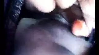 بنت تمص زب صاحبها في الحمام