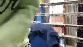 مدرب الرياضه يمرن بنت ينيكه