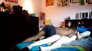 هدية العاهرة المبكرة: حفلة جنسية صعبة مع بي بي سي