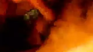 إباحية خشنة: عاهرة تأخذ شرج خشن وسائل منوي