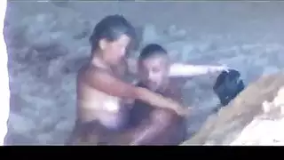 ثلاثي مشوي بالقضيبين مع نجمات إباحيات شقراوات