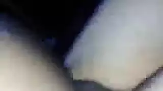 ربة منزل مثيرة تنك بقوة ضد غسالة الملابس