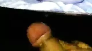 جنس على المسرح إباحي: نجمتان تئنان في عرض عام