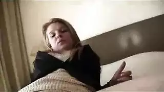 أشقر أوروبي عنيف يأخذها في كل غرفة