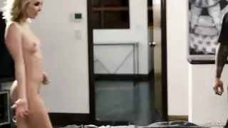 زوجة حامل تتنايك امام زوجها ديوث مترجم عربي