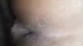 معاينة وضعية الكلب: مؤخرة جوي السوداء المذهلة في الجينز