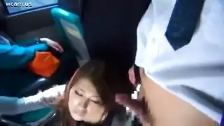 اصغر فتاة عنيف