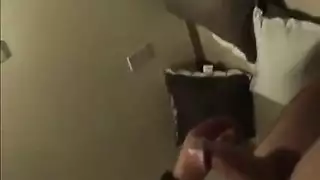 مصة صريحة من عاهرة إباحية يائسة وجائعة للمال