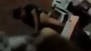 ام وهي مش واخده بالها