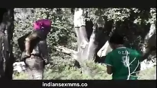 عربي نار تحت شجرة