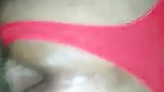 قضيب مراهق يخدم الجارة من أجل رغبة الابن العنيفة
