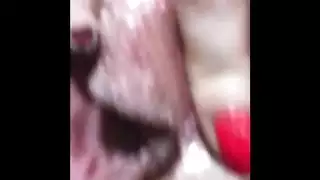 فتاة عربية من لبنان في شريط جنسي صريح