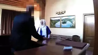 يتم ركوبها من رئيسها العربي في مقطع ساخن